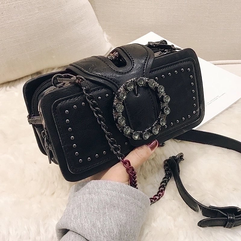 Women's Small Pu Leather Solid Color Streetwear Magnetic Buckle Crossbody Bag