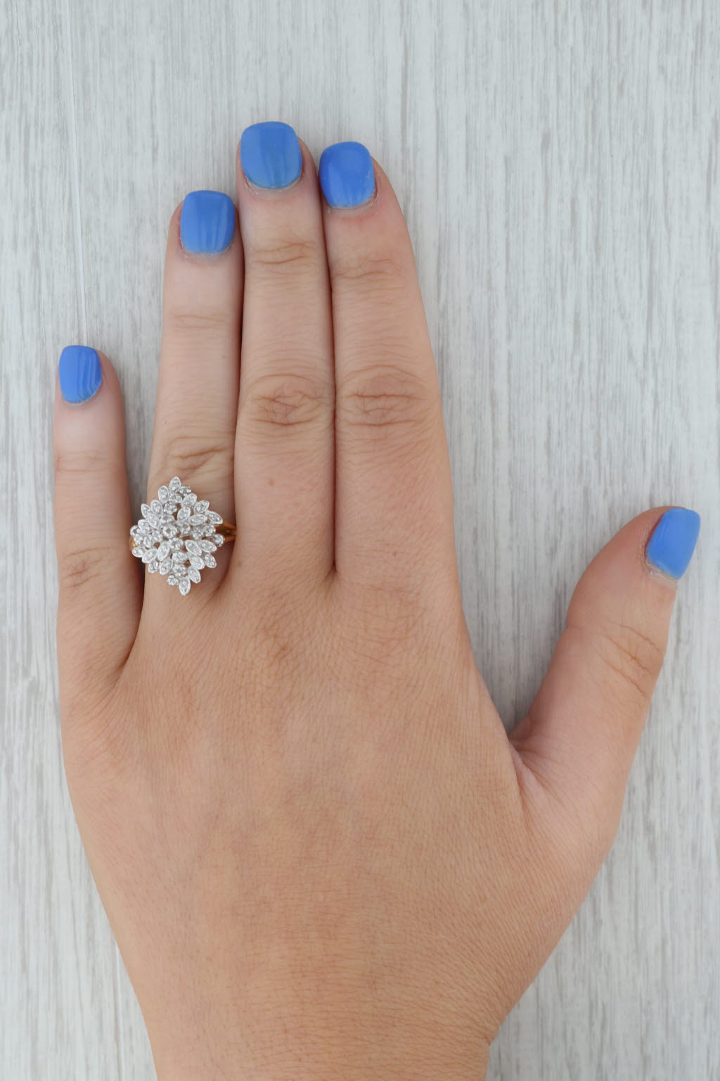 0.12ctw Diamond Cluster Ring 10k Gold Size 7.5 Cocktail