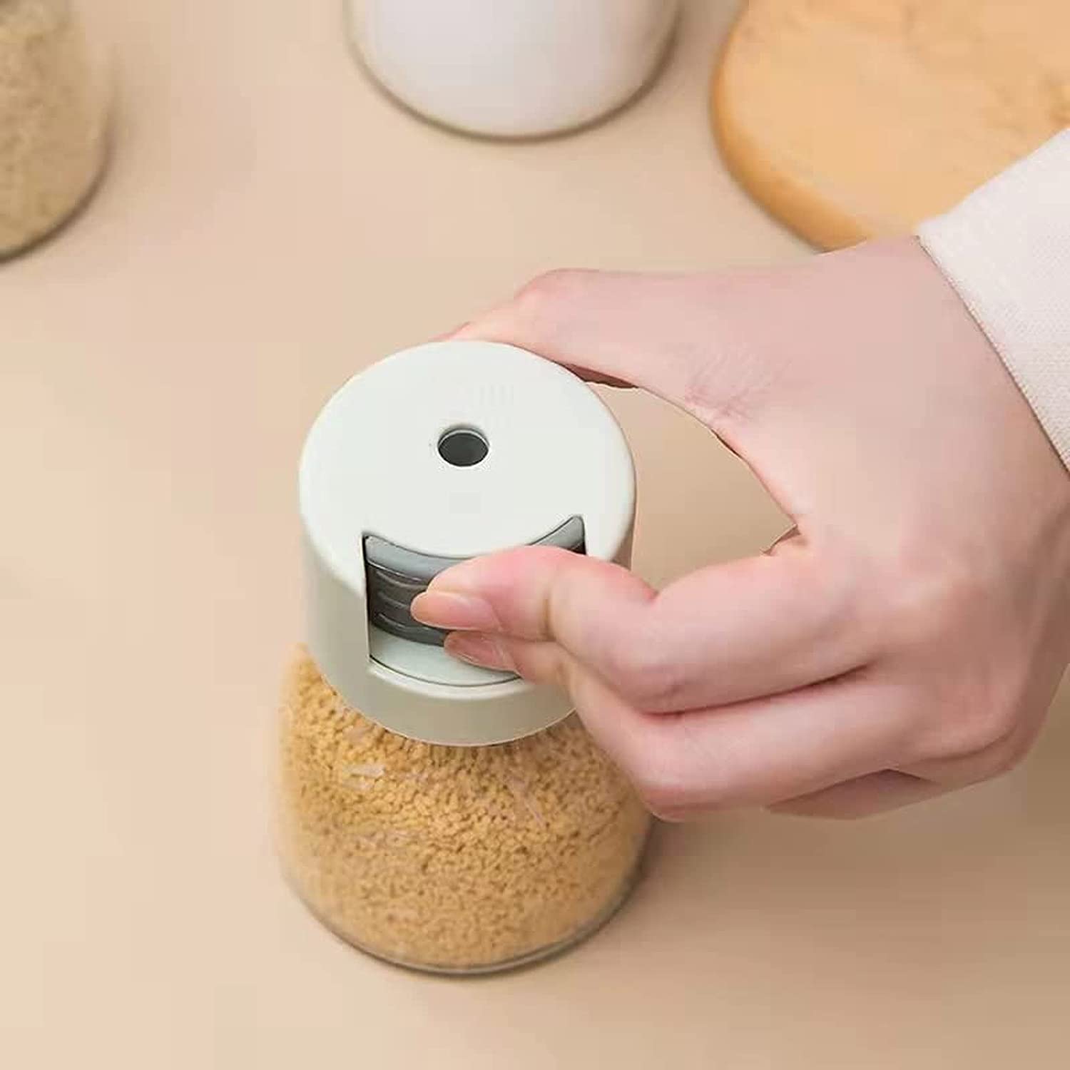 Measuring Salt Shaker Press-Type Multipurpose Spice Bottle