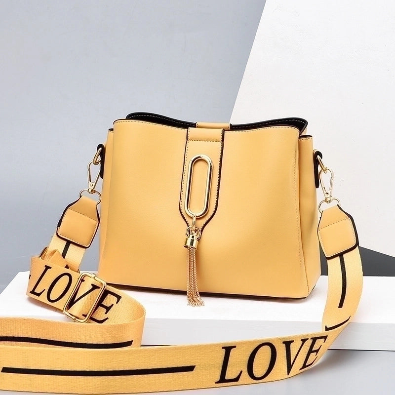 Women's Medium All Seasons Pu Leather Fashion Shoulder Bag