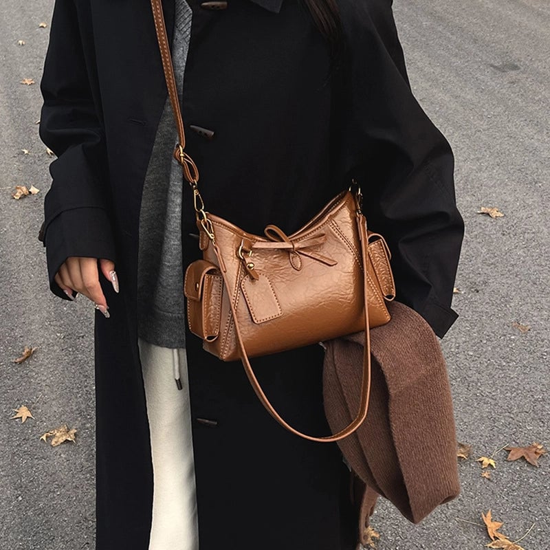Women's Medium PU Solid Color Elegant Streetwear Bucket Zipper Bucket Bag