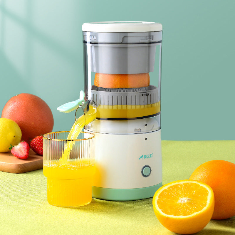 Multifunctional Electric Portable Cordless Fruit Juicer USB Charging.