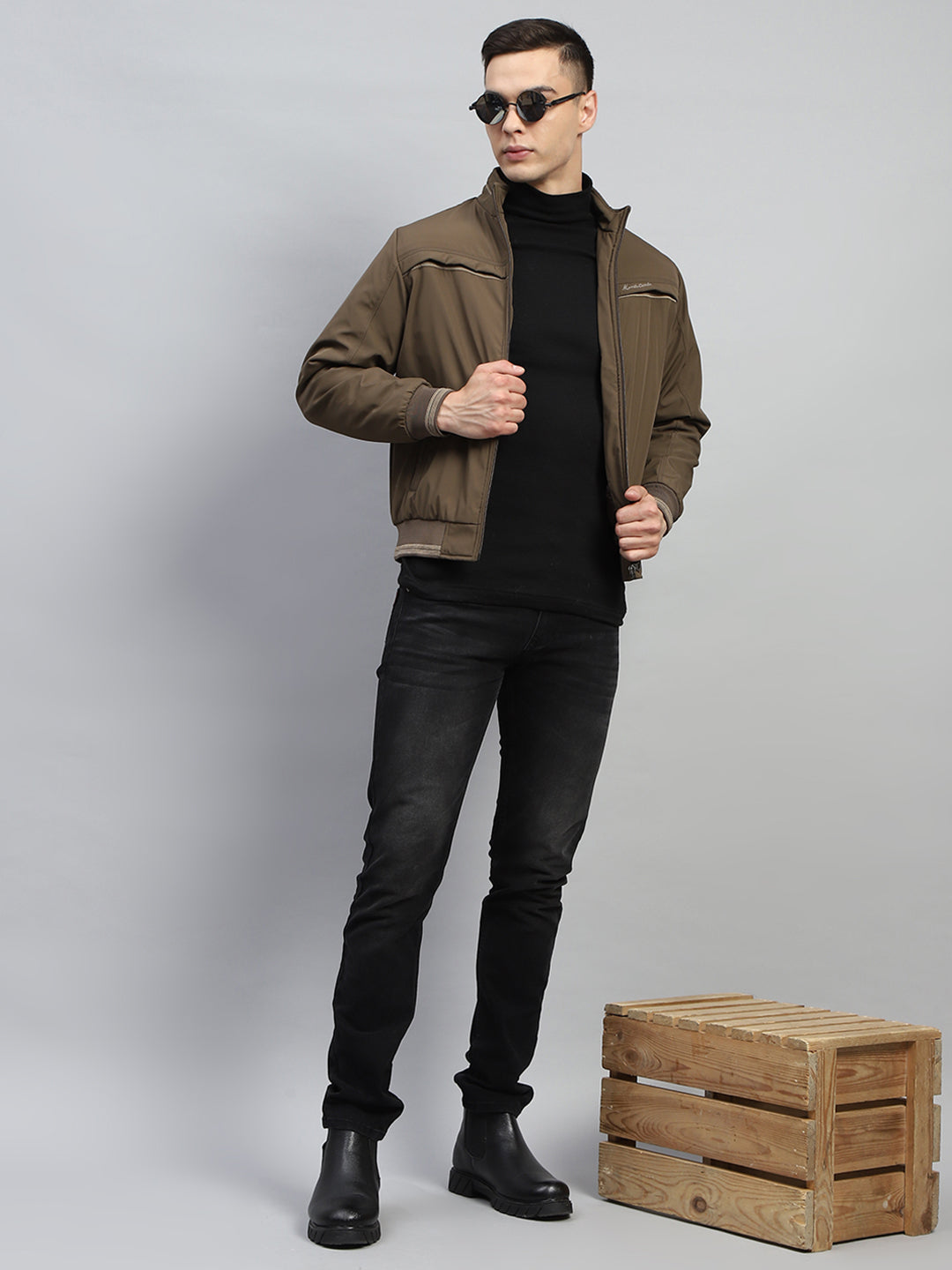 Men Brown Solid Mock Neck Full Sleeve Jacket