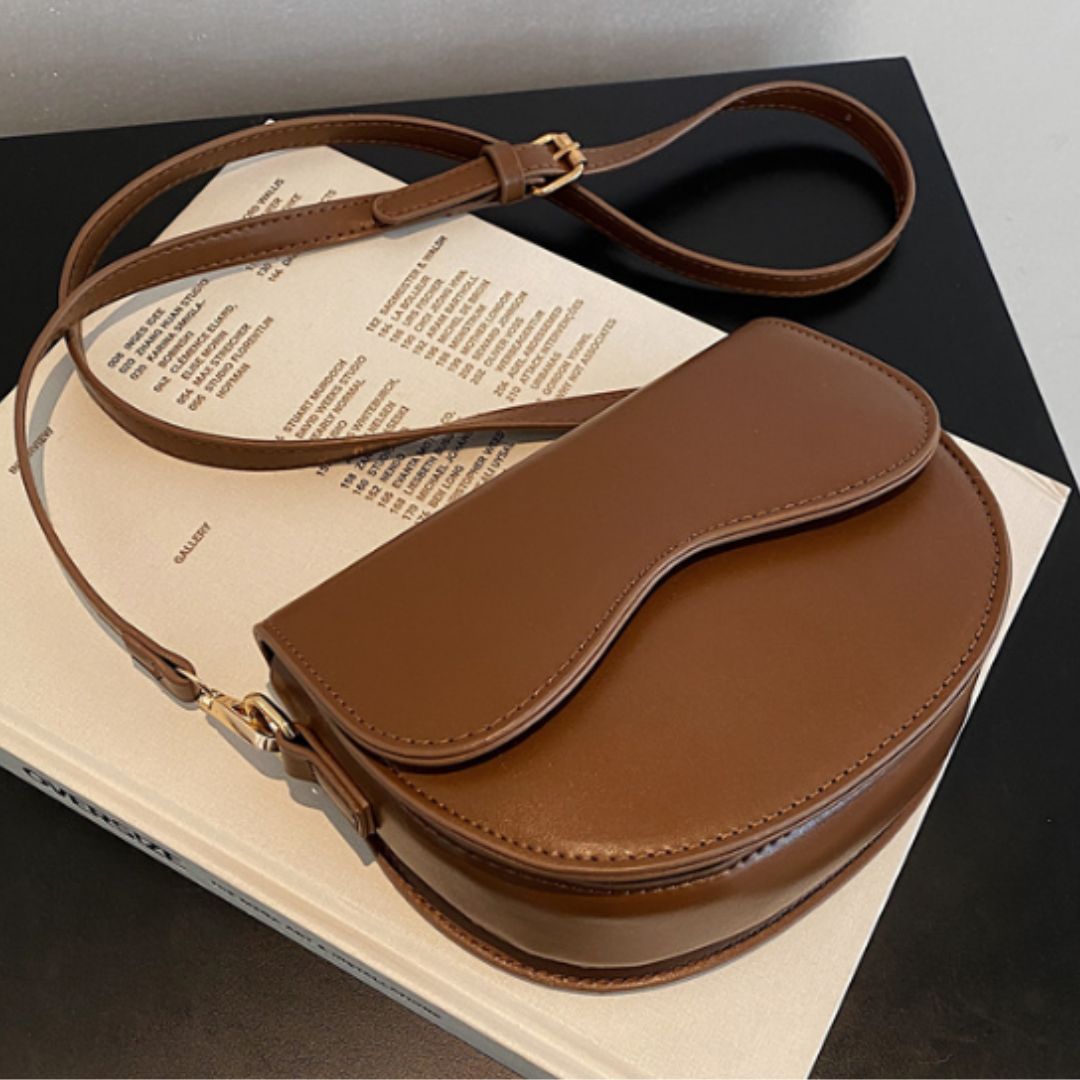Retro Charm Underarm Bag