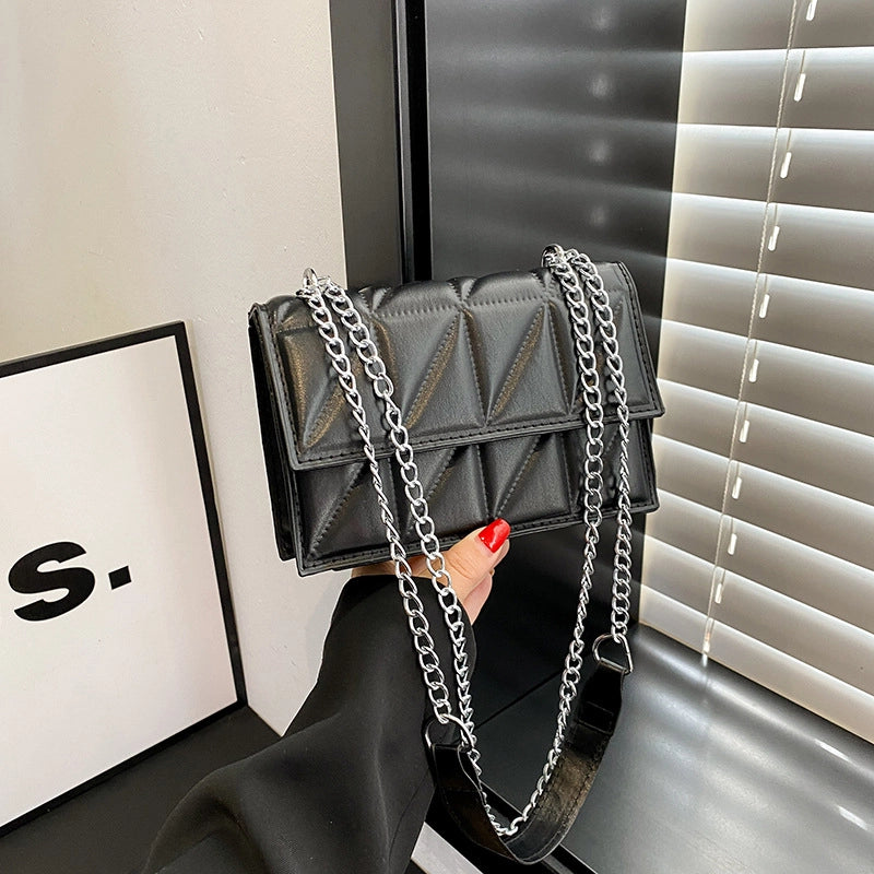Women's Small Pu Leather Solid Color Streetwear Magnetic Buckle Crossbody Bag