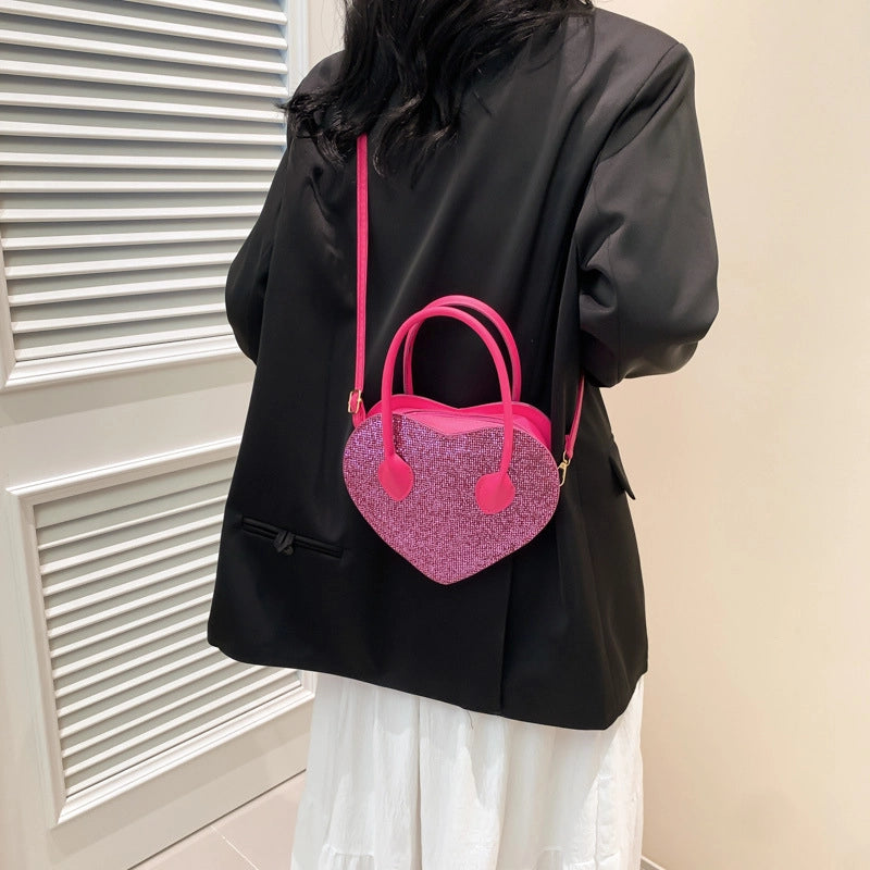 Women's Small Pu Leather Solid Color Streetwear Heart-shaped Zipper Underarm Bag