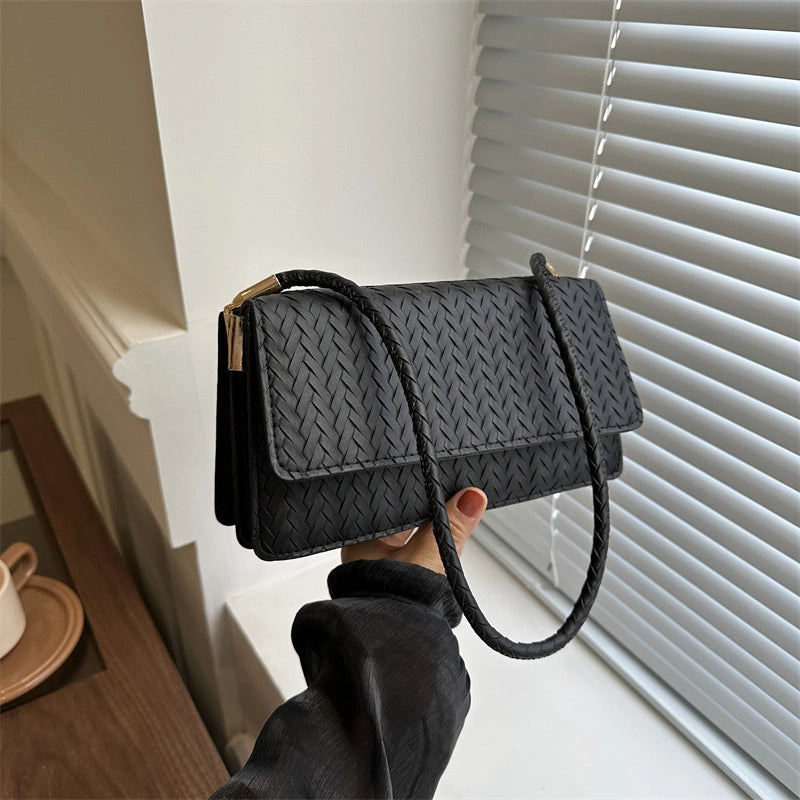 Women's Medium Pu Leather Solid Color Streetwear Magnetic Buckle Underarm Bag