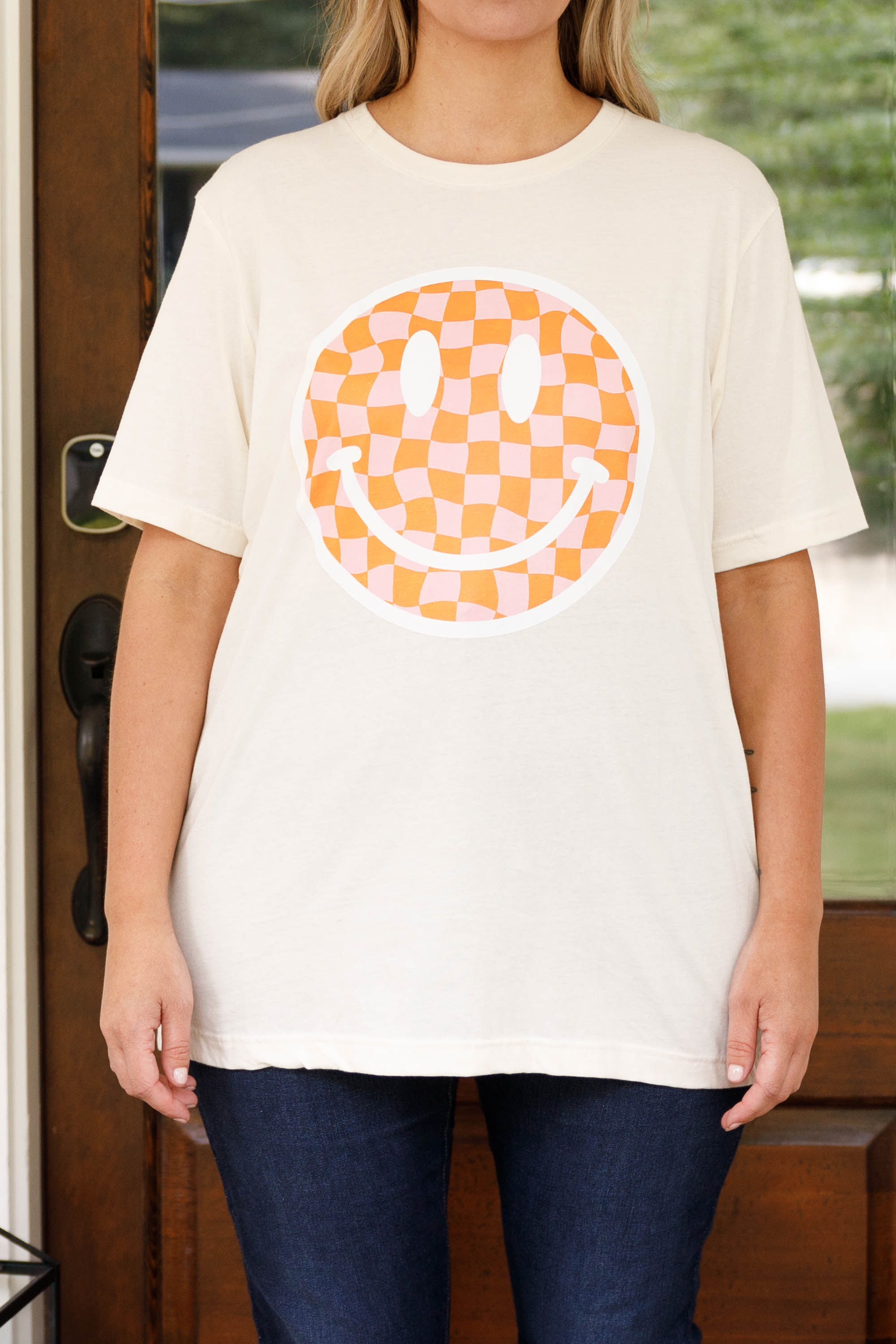 Checkered Pink Smiley Tee. Natural