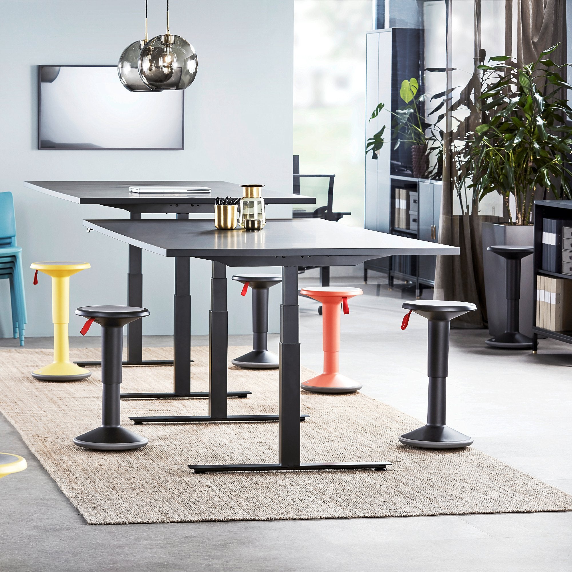 UPis1 100U ergo-stool