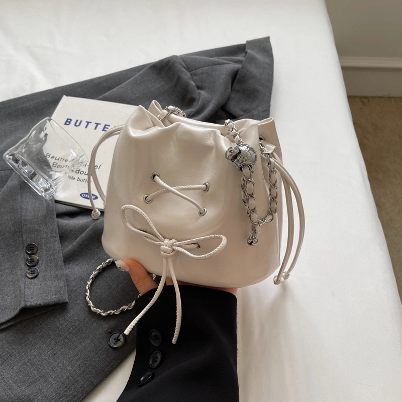 Women's Medium Pu Leather Solid Color Classic Style Sewing Thread Bucket Magnetic Buckle Bucket Bag