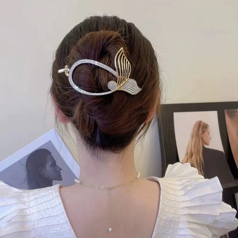 Rhinestone Fish Tail & Pearl Decor Hair Clip50% OFF