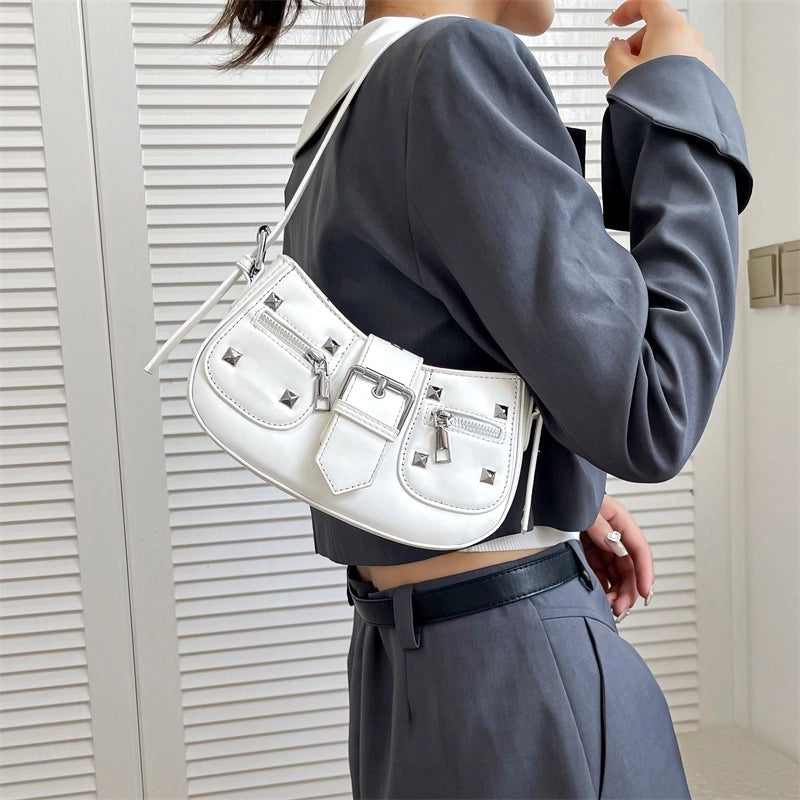 Women's Medium Pu Leather Solid Color Streetwear Magnetic Buckle Underarm Bag