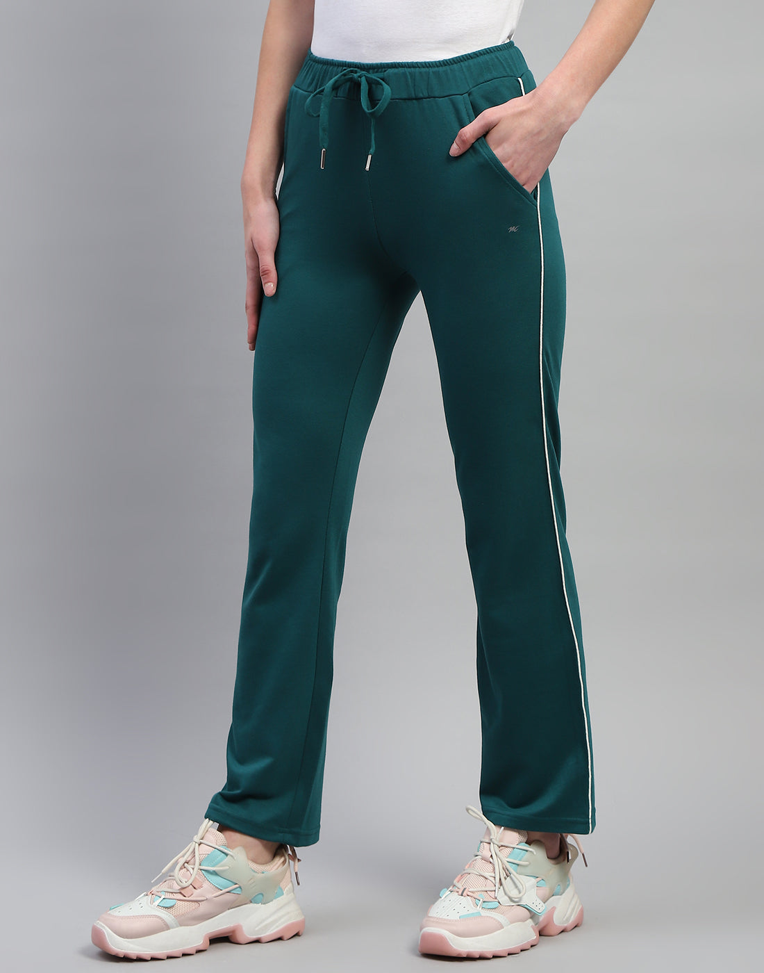 Women Green Solid Regular Fit Lower