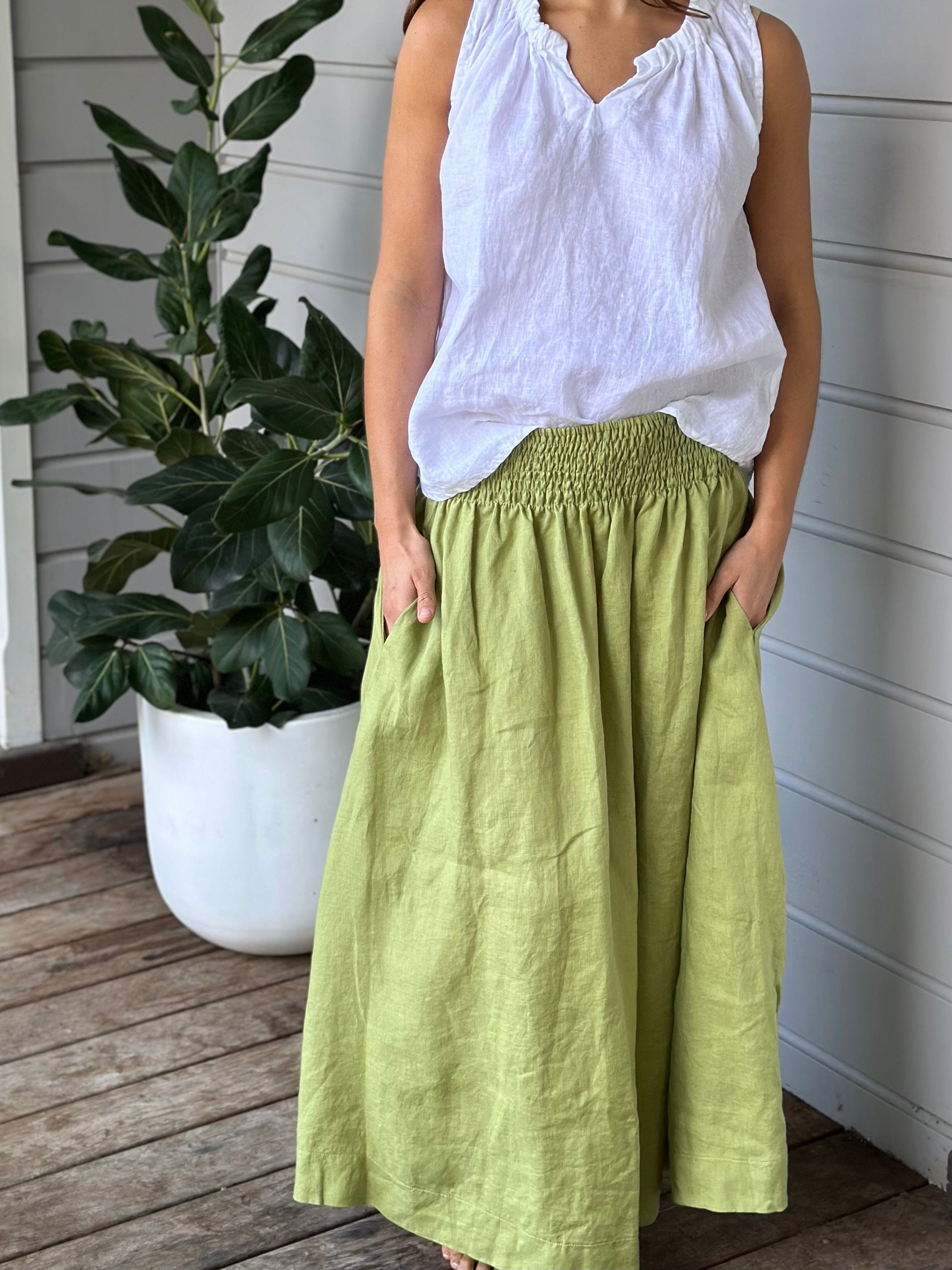 lulu skirt - avocado linen