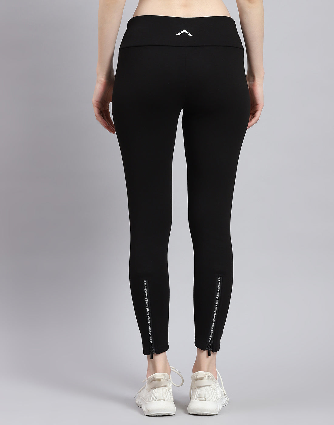 Women Black Solid Regular Fit Legging