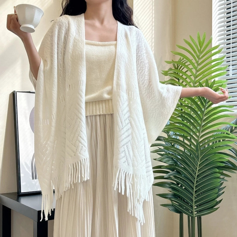 Women's Elegant Minimalist Solid Color Cotton Polyester Tassel Shawl