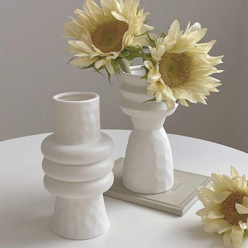 Orin Minimalist Elegance Vase