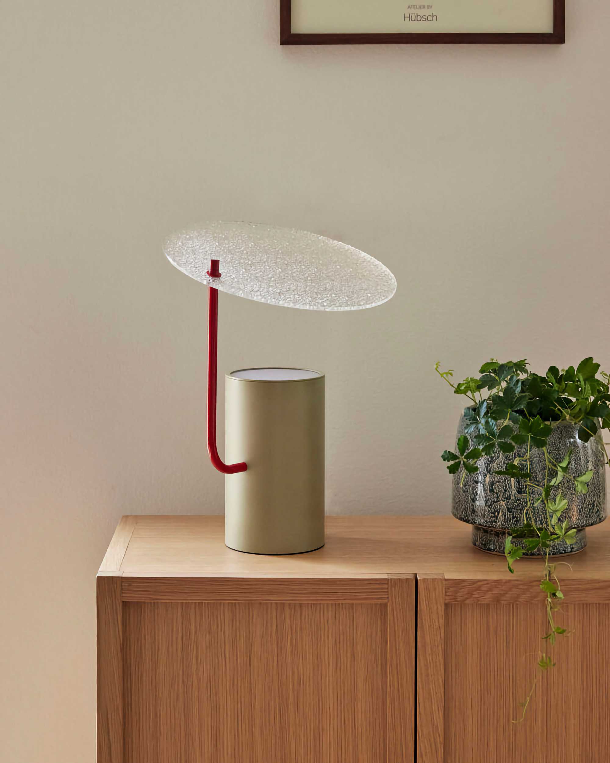 Hubsch Disc Table Lamp. Khaki/Red/Textured