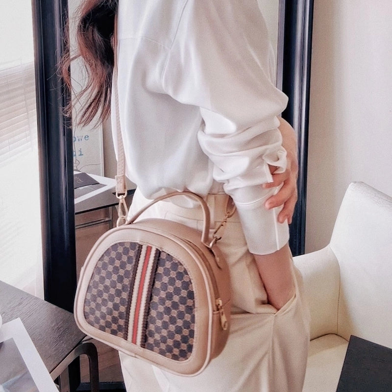 Women's Medium Pu Leather Monogram Argyle Vintage Style Classic Style Semicircle Zipper Crossbody Bag