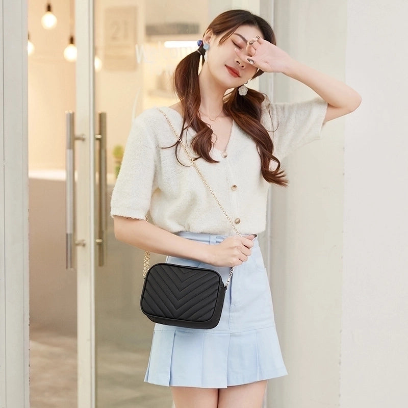 Women's Medium Pu Leather Solid Color Elegant Zipper Crossbody Bag