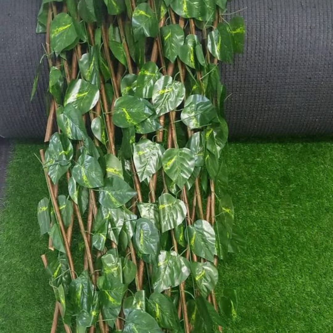 Expandable Faux Ivy Fence 2*1m Privacy Screen for Patio Outdoor Balcony Bedroom Decor Artificial Dark Green Leaf Grass Wall Greenery Backdrop Wall Garden Fence