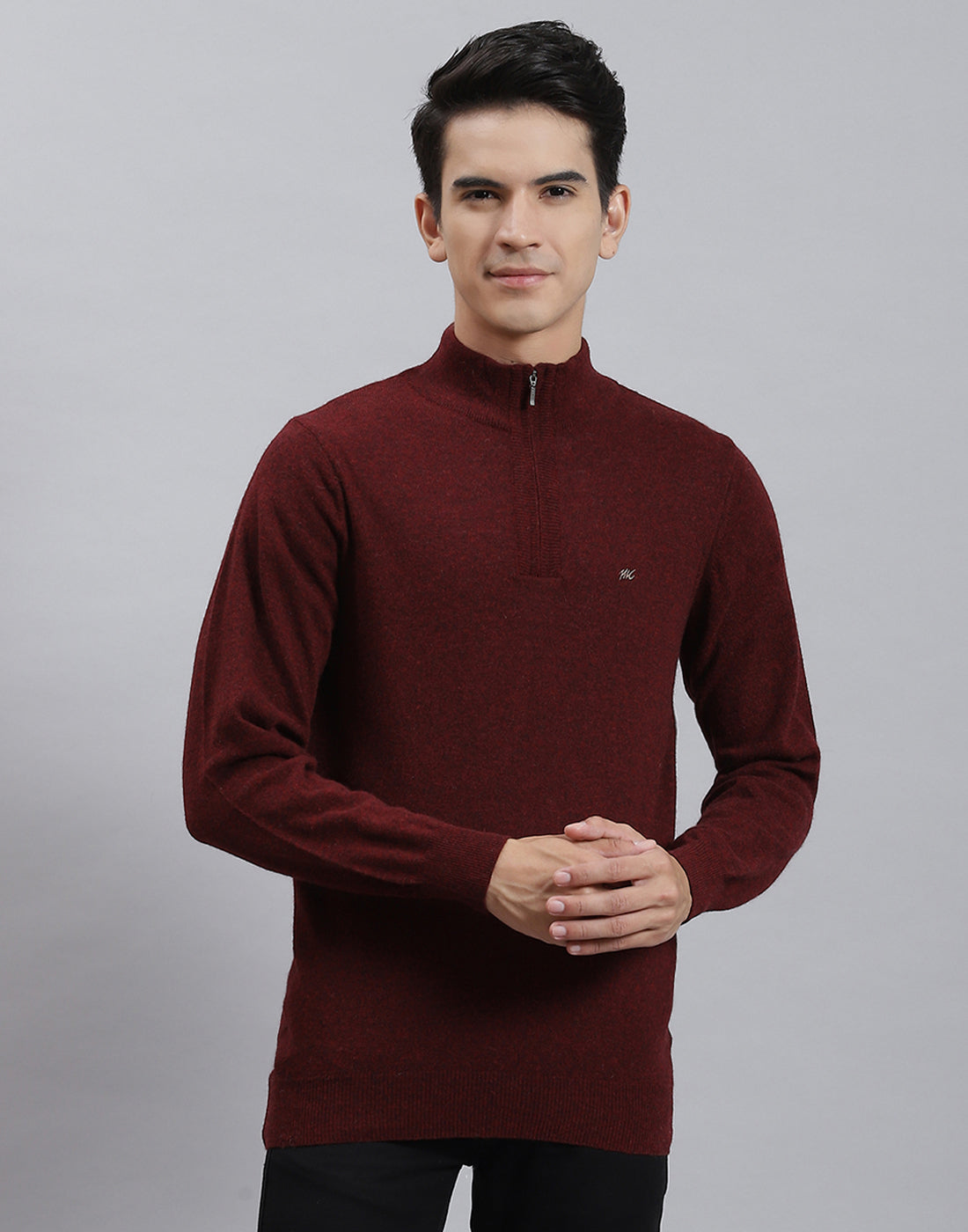 Men Maroon Solid Stand Collar Full Sleeve Pullover