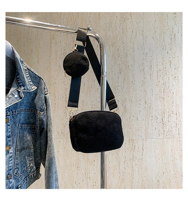 Women's Medium Pu Leather Heart Shape Streetwear Square Zipper Crossbody Bag