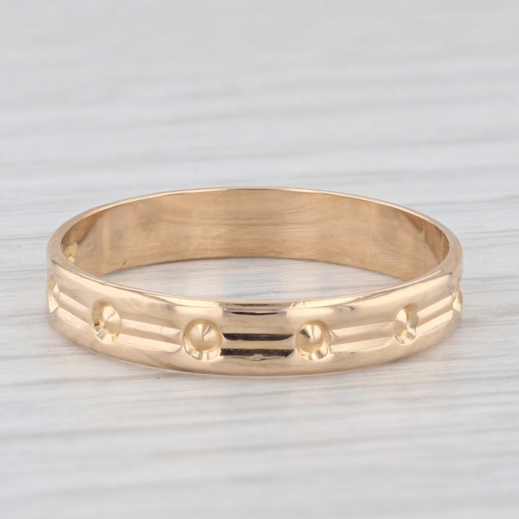 Vintage 18K Yellow Gold Etched Pattern Wedding Band Size 8.25 Ring
