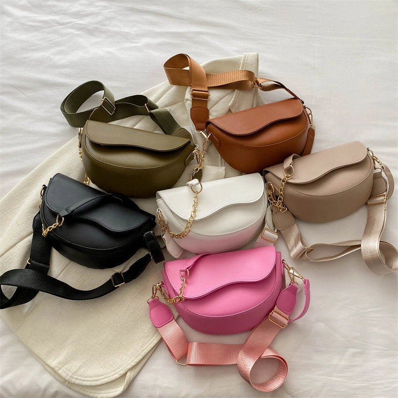 Women's Pu Leather Solid Color Classic Style Semicircle Magnetic Buckle Crossbody Bag Saddle Bag