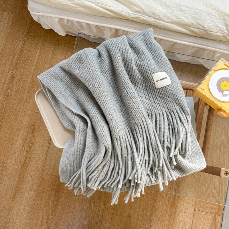 Women's Casual Minimalist Solid Color Acrylic Tassel Scarf
