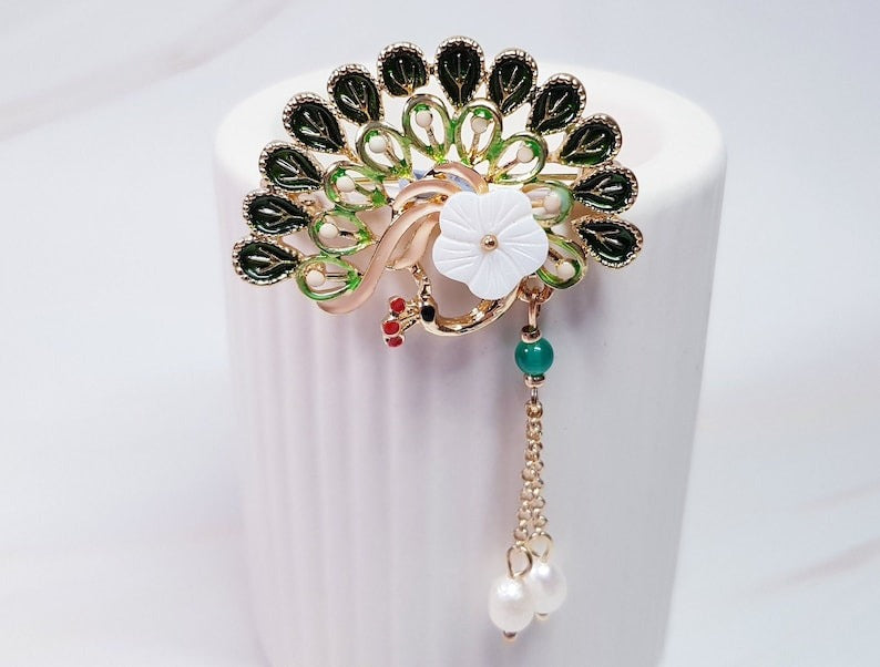 Glamorous Peacock Pearl Tassel Pin Brooch