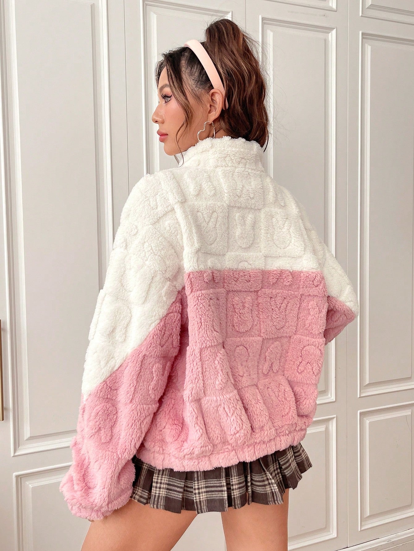 Parien Qutie Women's Contrast Plush Jacket