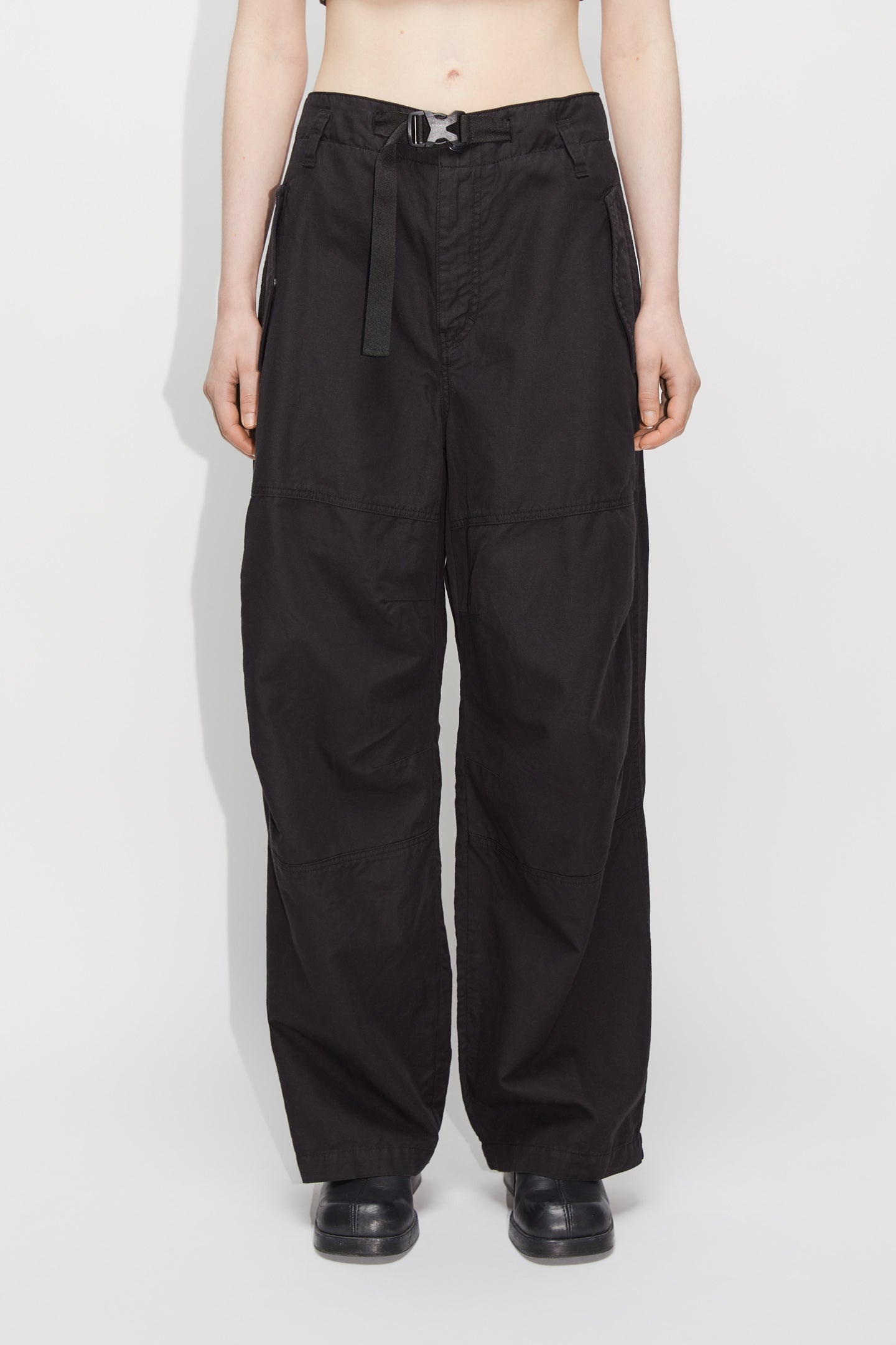 Relaxed Cargo Trousers