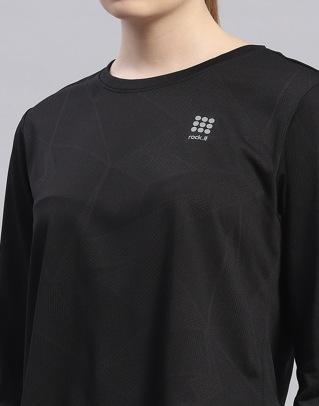 Women Black Solid Round Neck Half Sleeve Top