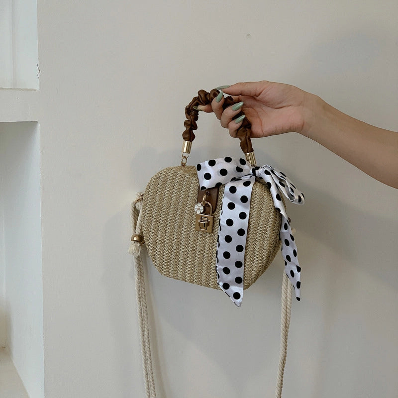 Women's Medium Straw Solid Color Vacation Beach Ribbon Weave Lock Clasp Straw Bag