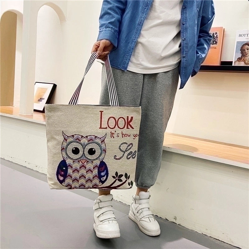 Women's Medium Canvas Animal Vacation Square Zipper Tote Bag