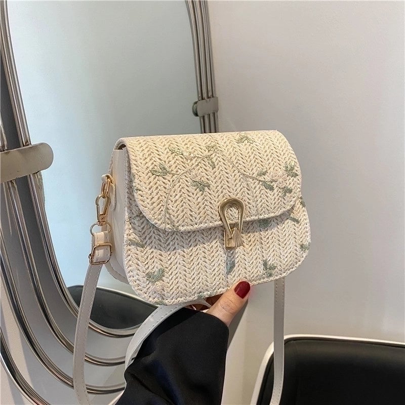 Women's Small Straw Flower Streetwear Square Magnetic Buckle Shoulder Bag Crossbody Bag Straw Bag