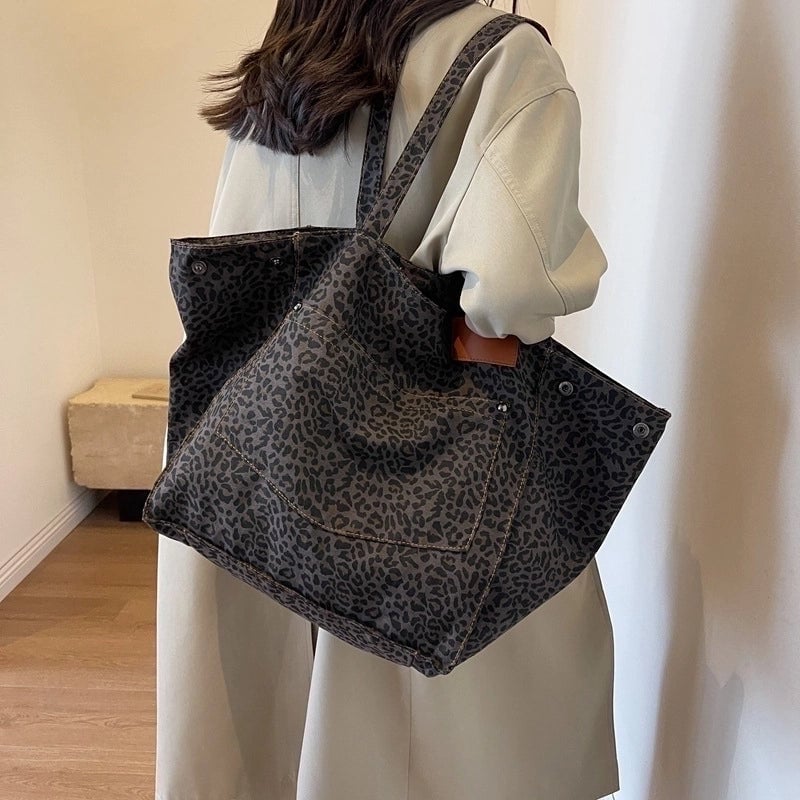 Leopard Print Canvas Tote Large Capacity Bag For Women New Trendy Fashion Original Design Portable Commuter Bag Shoulder