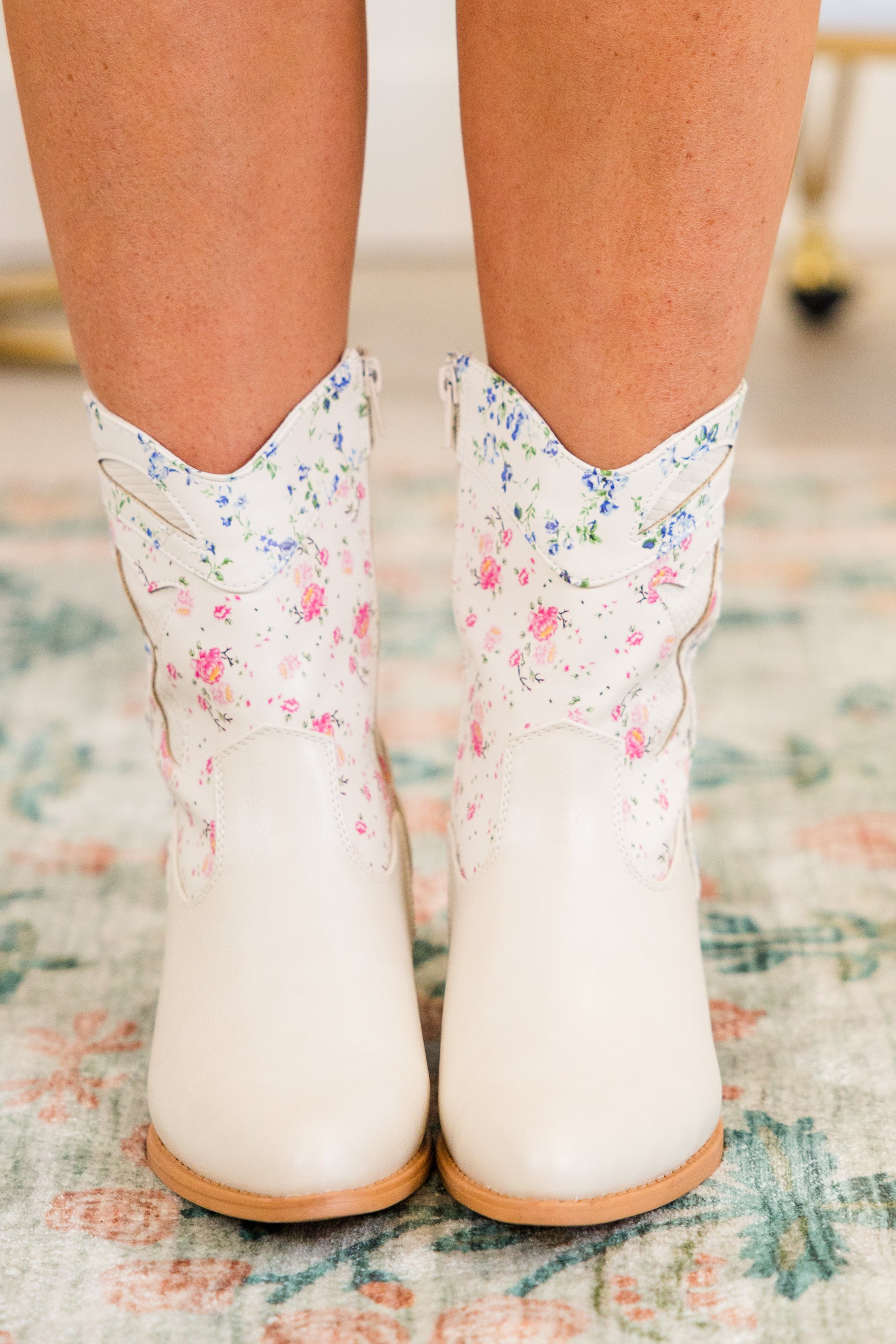 Frosts Flowers Booties. Cream