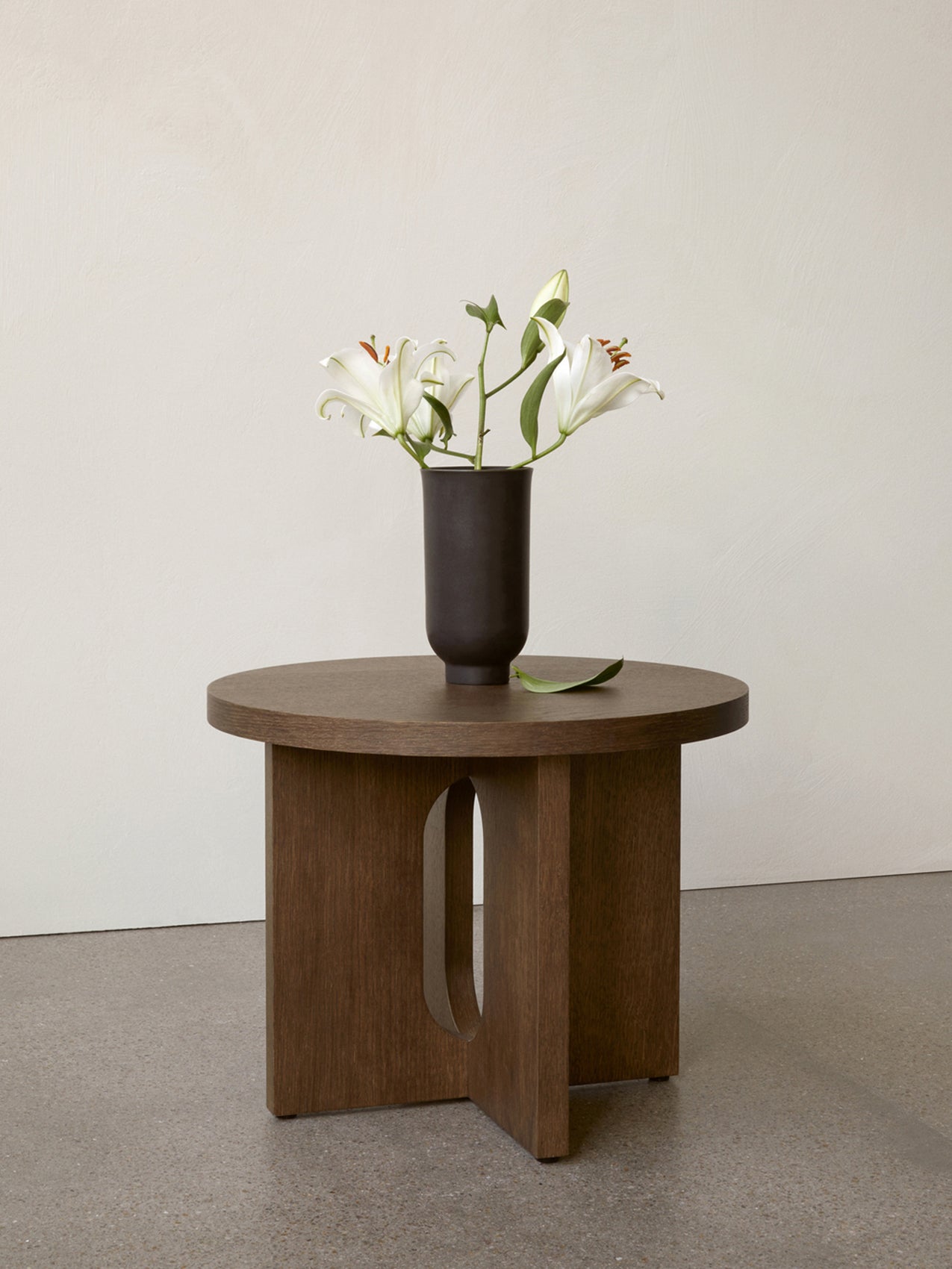 Side Table. 20in