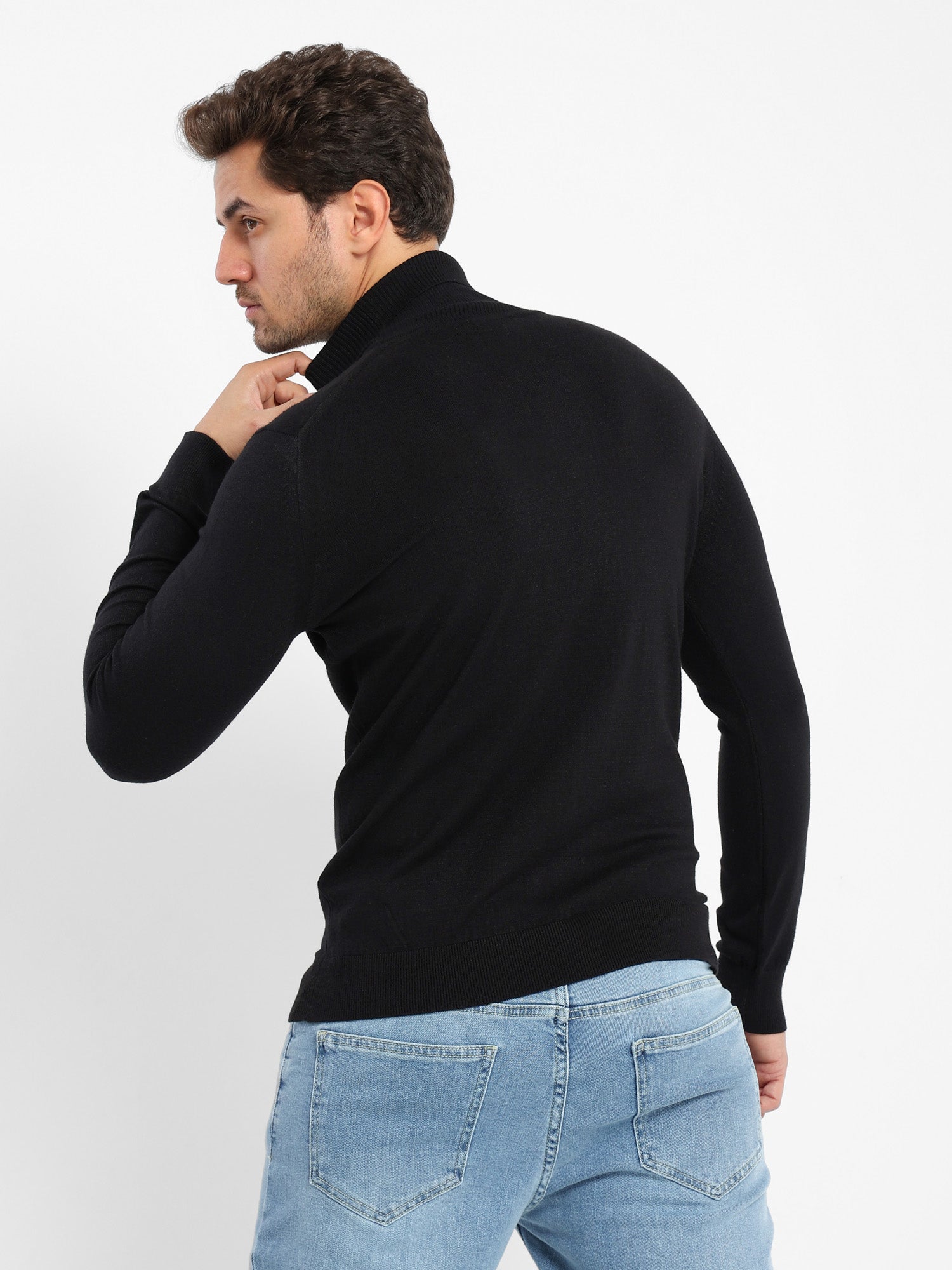 Basic Turtle Neck Solid Pullover