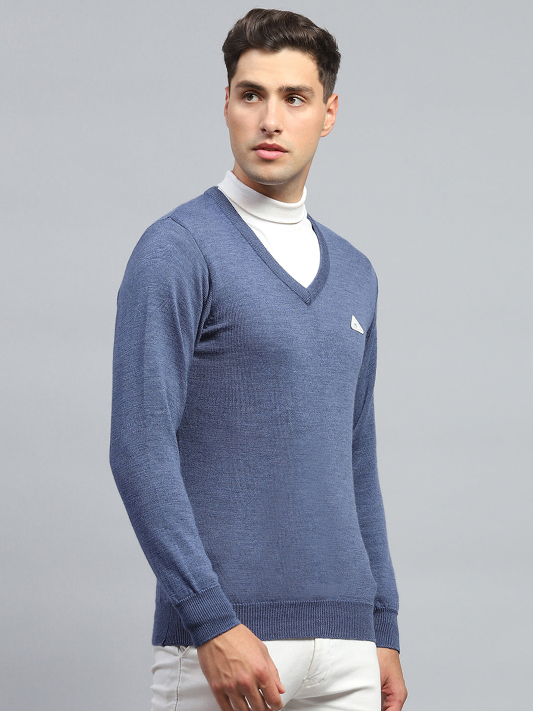 Men Blue Solid V Neck Full Sleeve Pullover