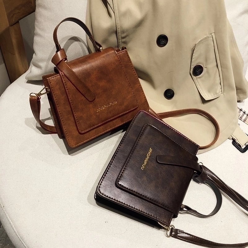 Women's Medium All Seasons Leather Classic Style Handbag