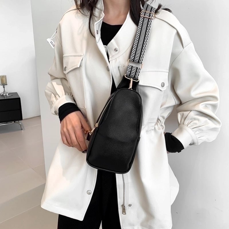 Women's Pu Leather Solid Color Classic Style Square Magnetic Buckle Fanny Pack