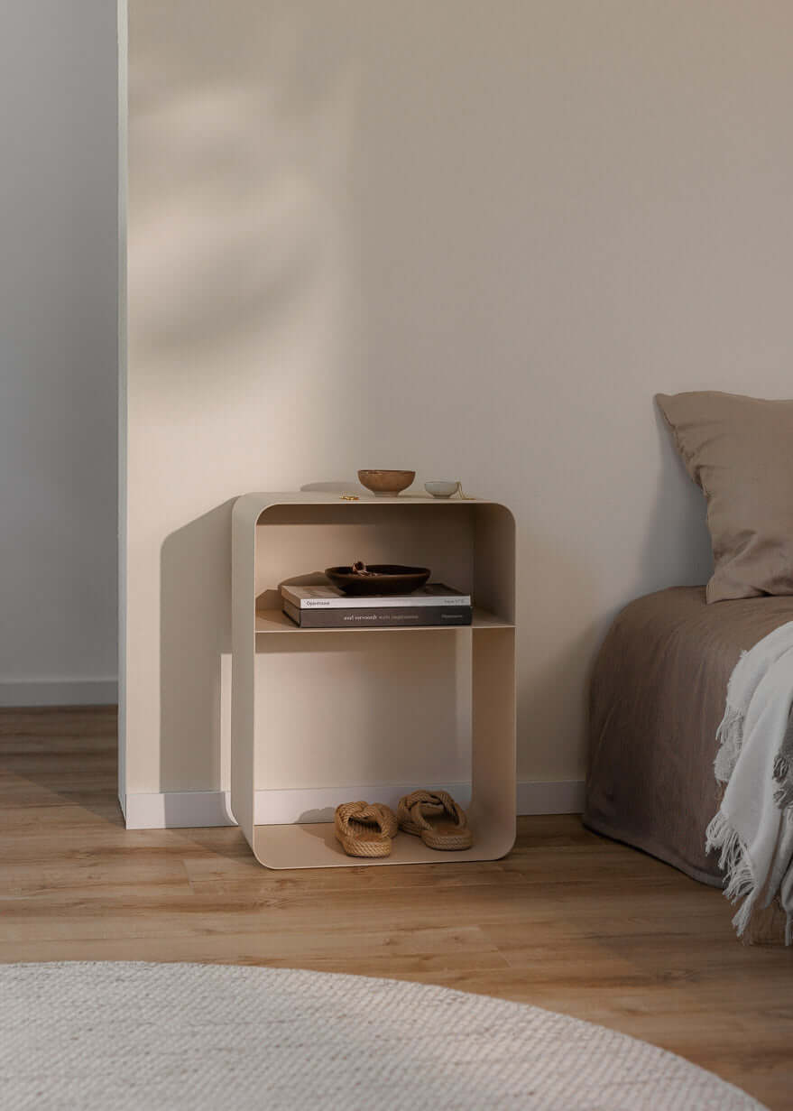 <tc>Bedside Table DAMIO</tc>