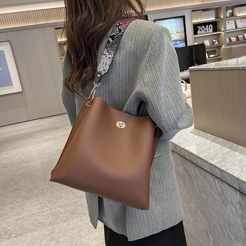 Women's Large All Seasons Pu Leather Streetwear Shoulder Bag Bucket Bag