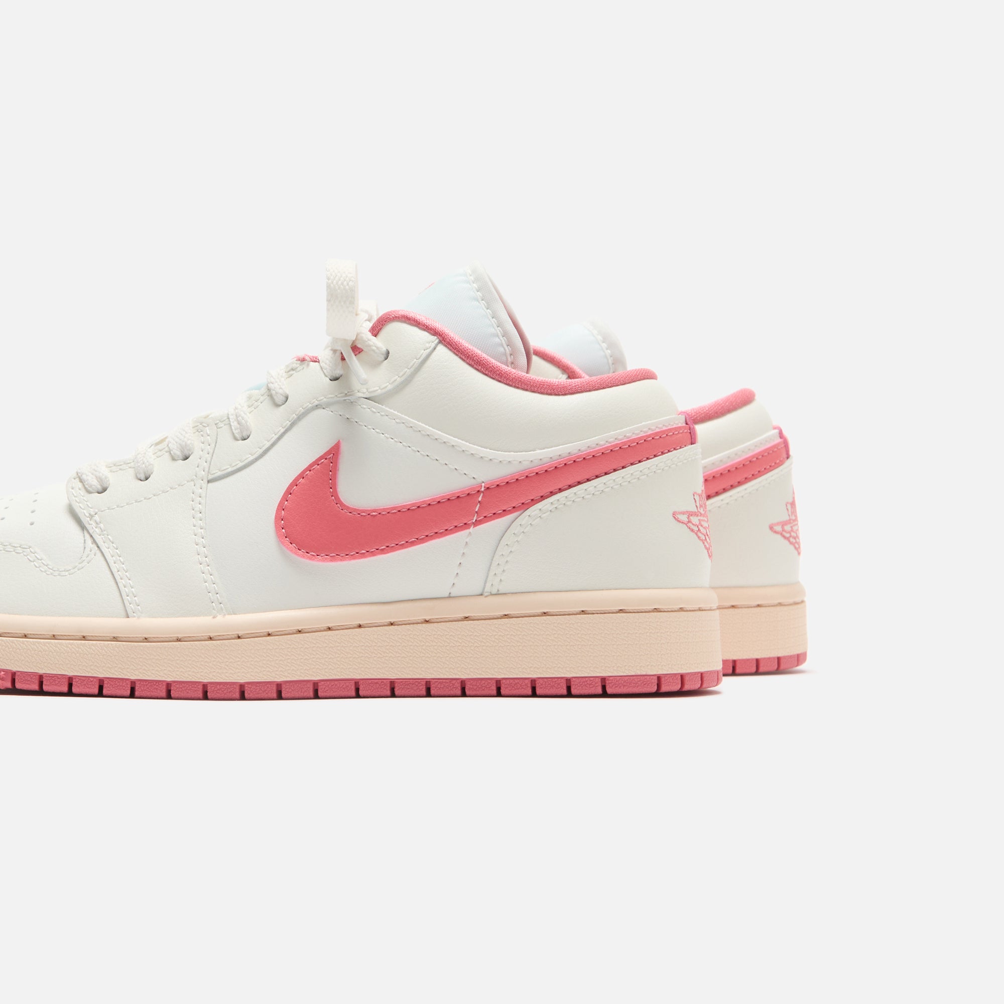 Nike WMNS Air Jordan 1 Low - Sail / Guava Ice / Pink Salt
