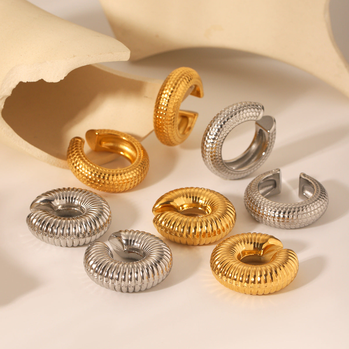 C-Shaped Scale Texture Stainless Steel Ear Bone Clip Striped Hollow Ear Clip Personality Simple Titanium Steel Earrings