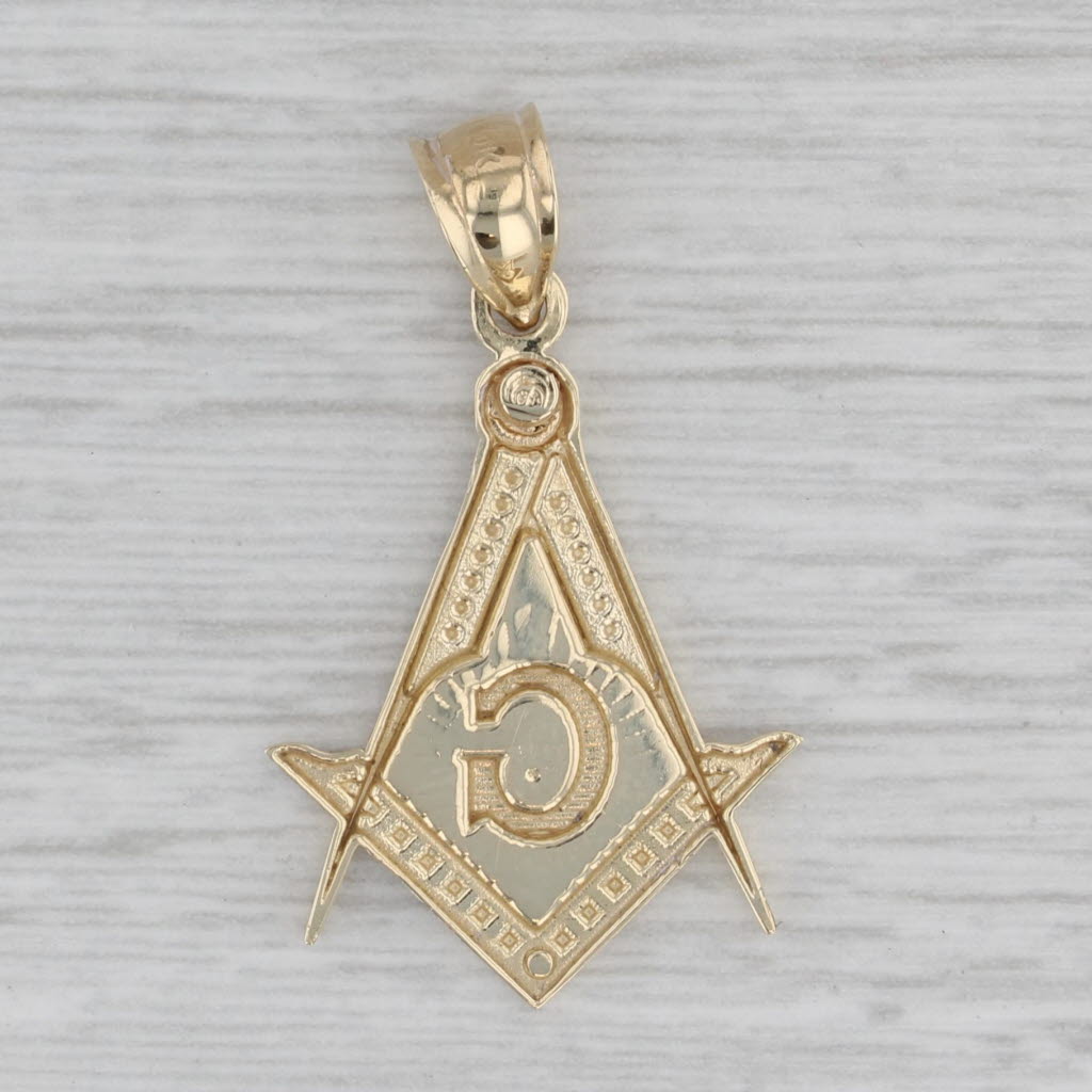 Masonic Blue Lodge Pendant 14k Yellow Gold Square Compass