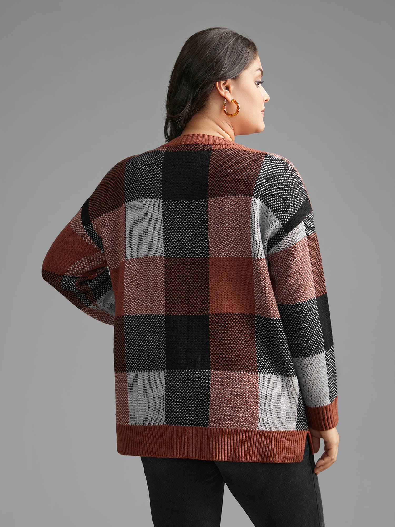 Plaid Contrast Slit Hem Pullover